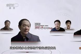 ?班凯罗防守中踩到加兰的脚受伤 被搀扶离场